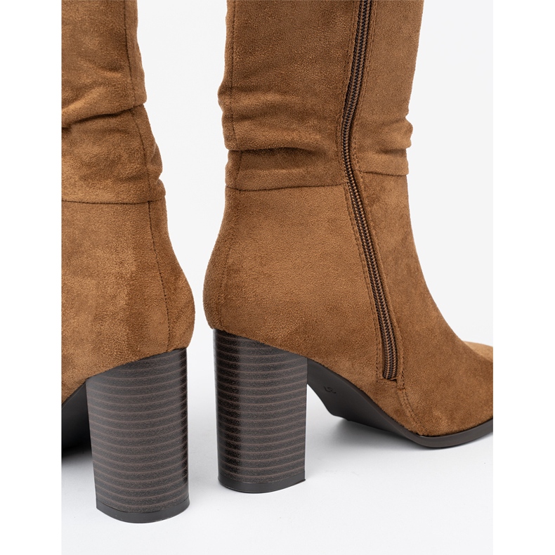 Shelvt Bottes de caramel avec une tige et un talon froissés 1