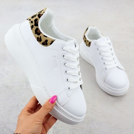 Chaussures de sport pour femmes sur la plate-forme White Big Star SS274247 blanc 1