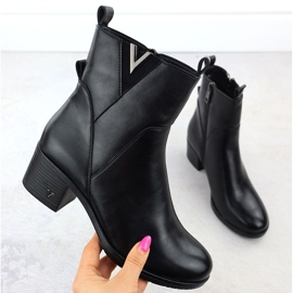 Bottes pour femmes sur le poste isolé Black Vinceza 58581 noir 1