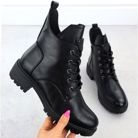 Bottes de femmes isolées noir Vinceza 58609 1