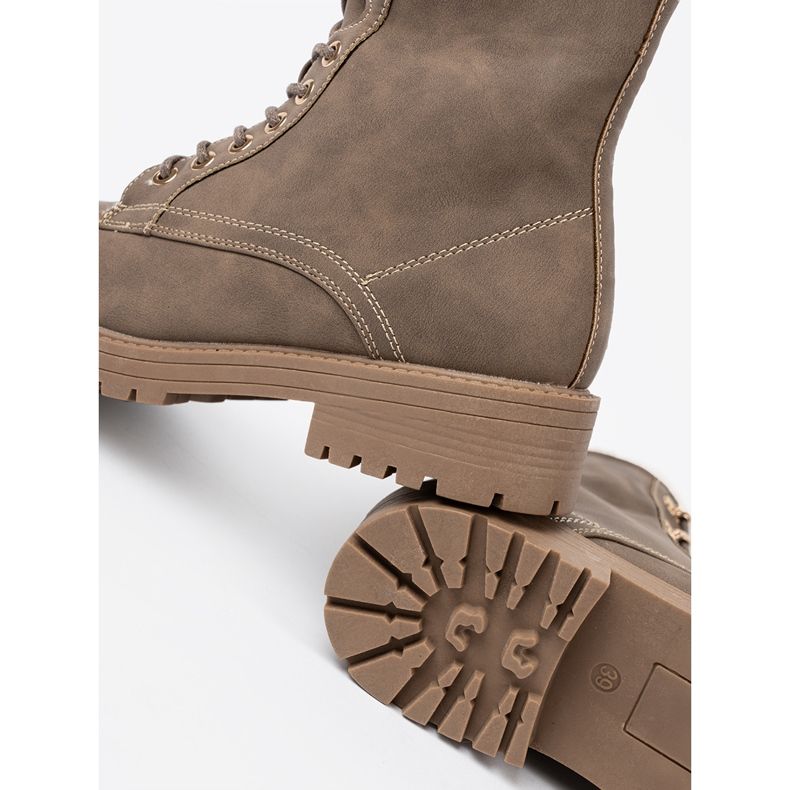 Shelvt Des bottes beige sombres élégantes avec une semelle épaisse 2