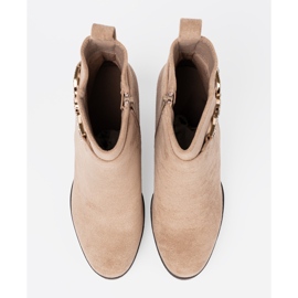 Shelvt Bottes beiges sur un coin avec une boucle décorative 3