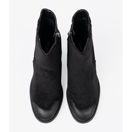 Shelvt Bottes en daim noir sur un pilier élevé isolé le noir 3