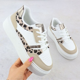 Chaussures de sport sur la plate-forme Big Star dans SS274357 INT2167A blanche 1