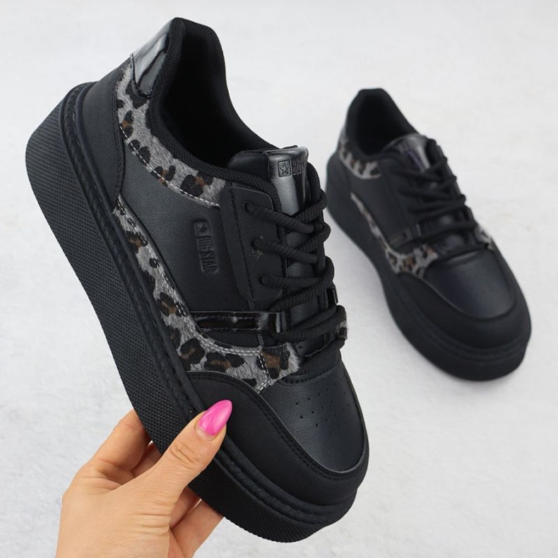 Chaussures de sport sur la plate-forme Big Star dans SS274358 INT2167B noir 1