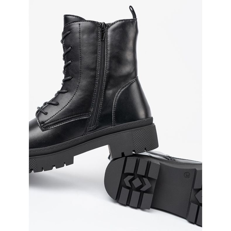 Bottines à lacets femme noires 1