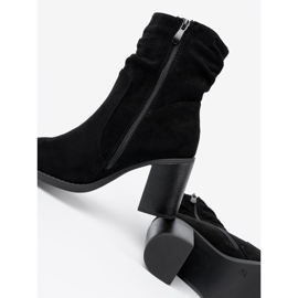 Shelvt Bottes noires élégantes sur un pilier avec une tige froissée le noir 2
