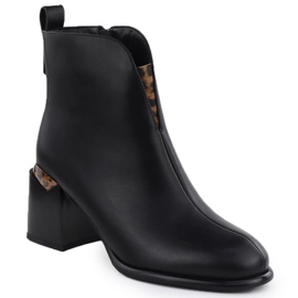 Bottes en cuir sur le post décoratif Vinceza 66811a le noir 1