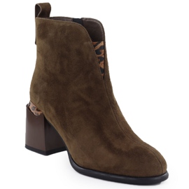 Bottes en cuir sur un poteau décoratif Brown Vinceza 66811a brun 1