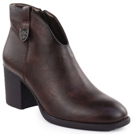 Bottes pour femmes sur le post Brown Jezzi ASA250-11 rouge 1