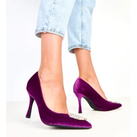 Pompes violettes sur un talon haut avec Eleda Zircons 2