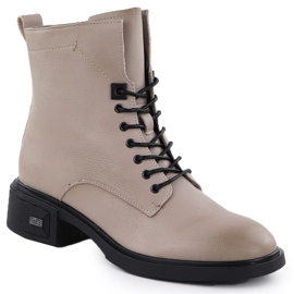 Bottes en cuir sur la brique beige des femmes Vinceza 26-39955 1