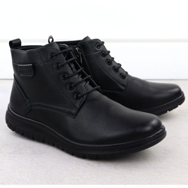 Bottes masculines isolées noir unisoft 24mn16-7515 2