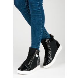 Emaks Baskets laquées le noir 4