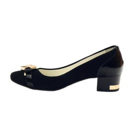 Escarpins noirs avec une décoration Neścior dorée le noir jaune 2