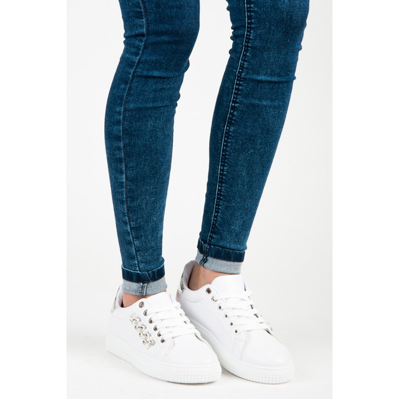 Baskets blanches à perles 2