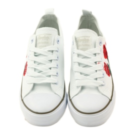 American Club Sneakers avec roses brodées American 17035 rouge blanche 4