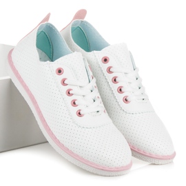 Baskets de printemps avec une fixation blanche 4