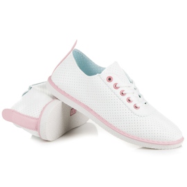 Baskets de printemps avec une fixation blanche 3