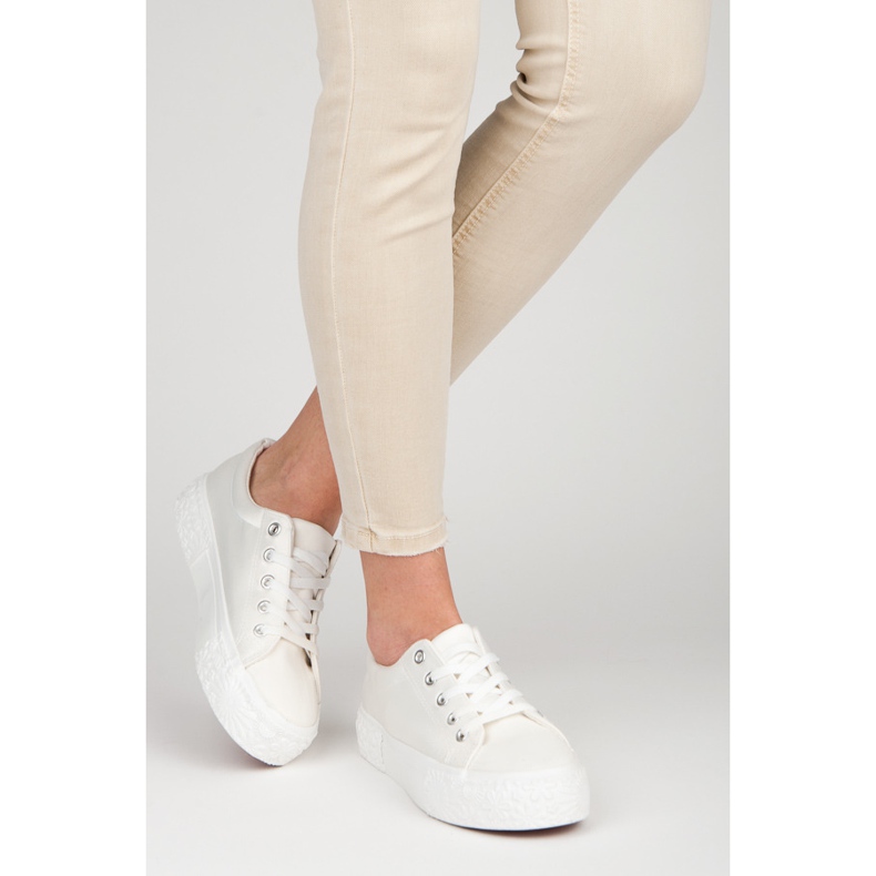 Kylie Baskets en satin sur la plate-forme blanc 1