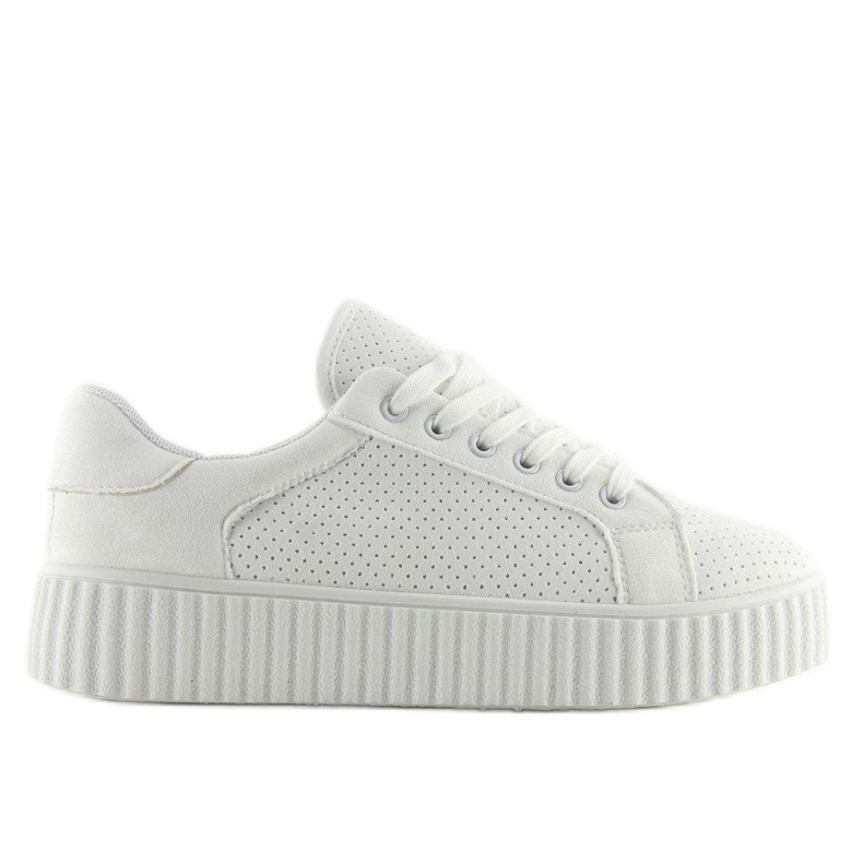 AX02 baskets effrayantes blanches 2