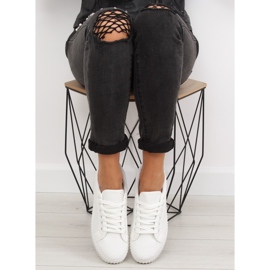 AX02 baskets effrayantes blanches 6