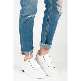 Baskets blanches avec une étoile 6