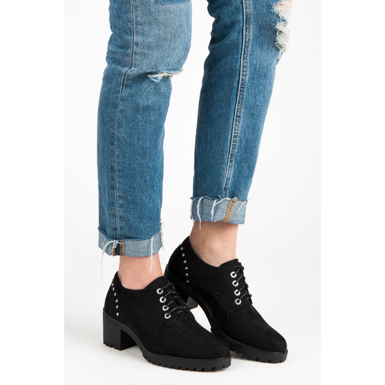 Seastar Chaussures noires sur le poteau 1