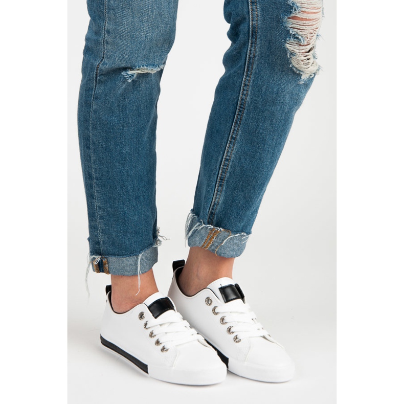 Baskets à lacets blanche 1