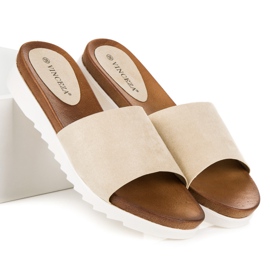 Chaussons vinceza en daim beige 1