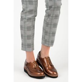 Kylie Richelieus laqués brun 1 Kylie Richelieus laqués brun 1