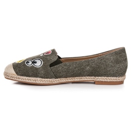 Bestelle Espadrilles printanières à patchs vert 6
