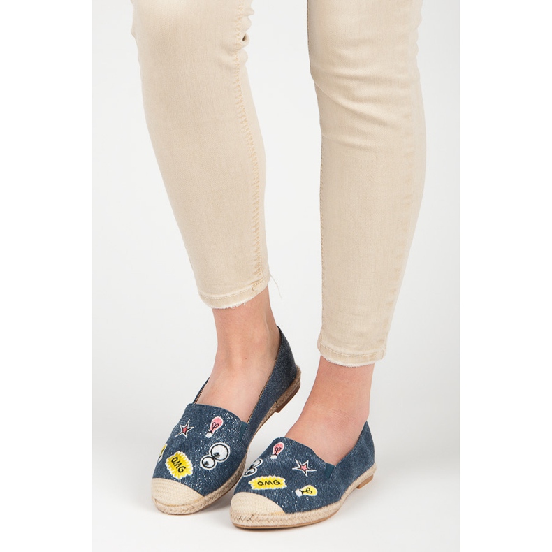 Bestelle Espadrilles printanières à patchs bleu 1