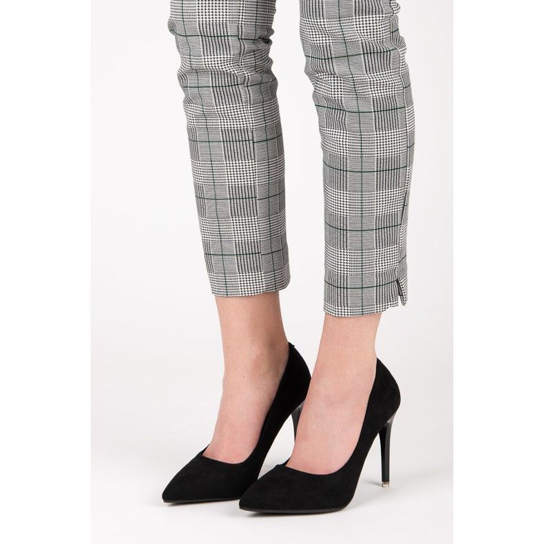 Talons hauts noirs 1