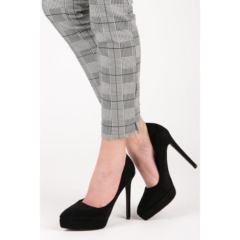 Bestelle Talons en daim sur la plateforme le noir 2