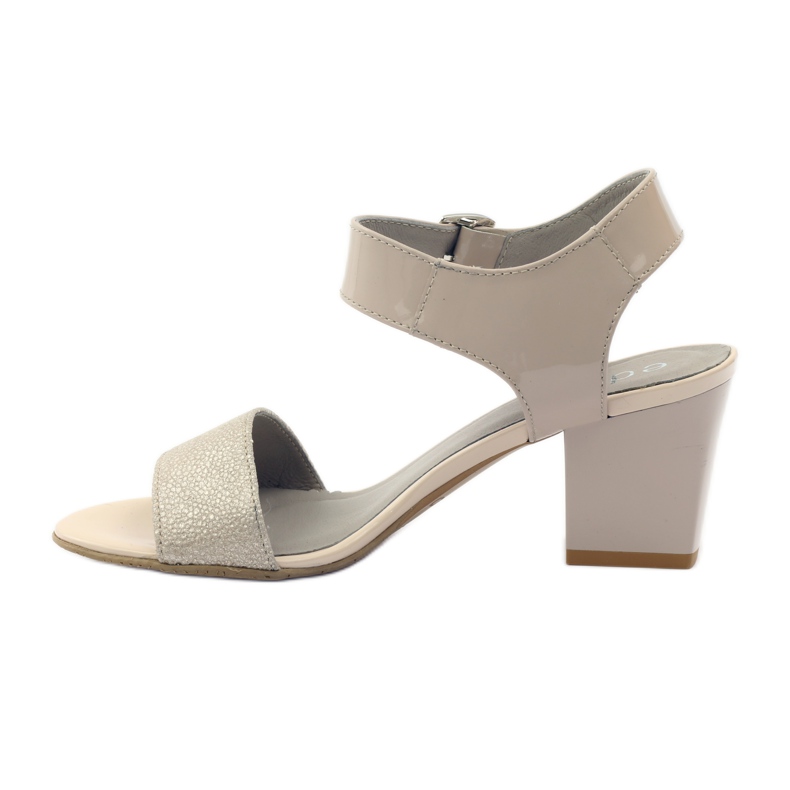 Sandales laquées sur le poteau Edeo 3184 beige 2 Sandales laquées sur le poteau Edeo 3184 beige 2