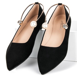 Ballerines avec un ornement le noir 4