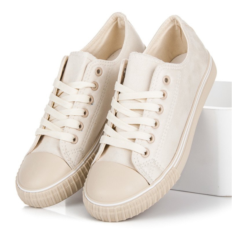 Baskets en daim brun 1