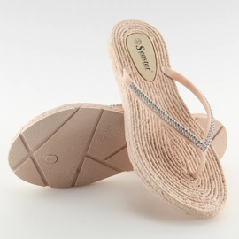 CK40P Tongs en caoutchouc beige Carnation 6