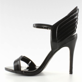 Sandales sur épingle avec ailes LT65 Noir 2
