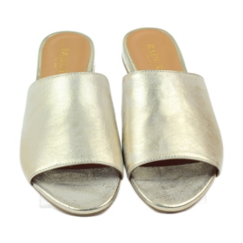 Élégantes pantoufles dorées Badura 5155 d'or 4