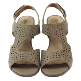 M.Daszyński Sandales en cuir Daszyński beige 4