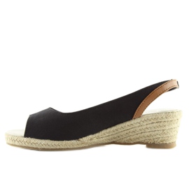 Espadrilles noires sur petit talon compensé 1