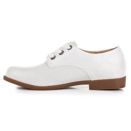 Renda Chaussures élégantes sur la reliure blanc 1