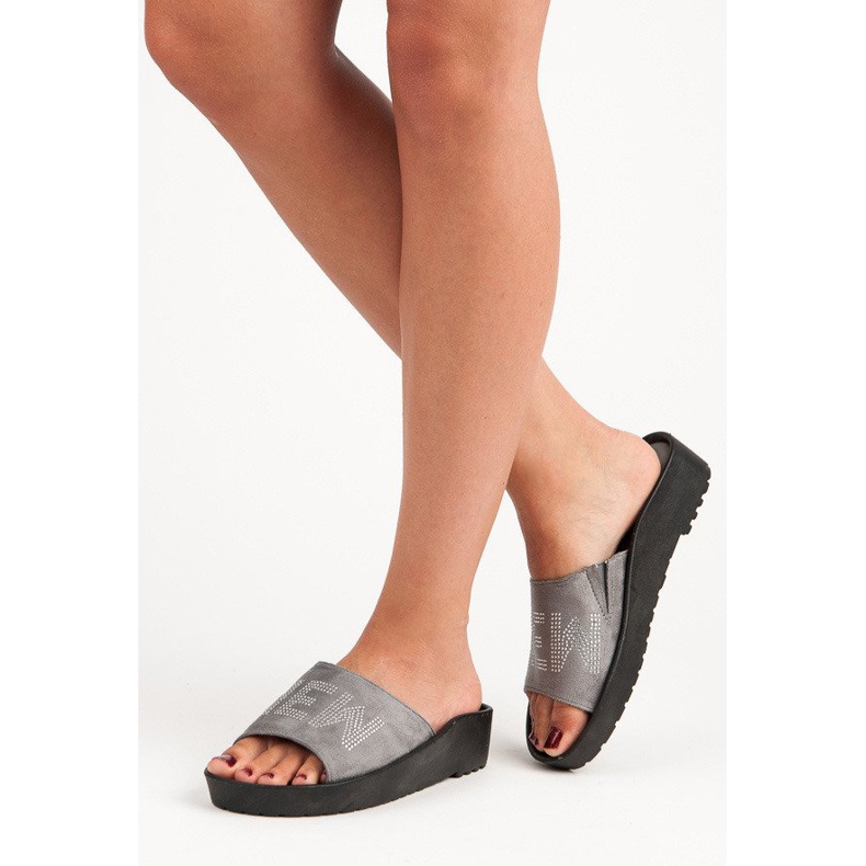 Chaussons Vinceza en daim gris 2