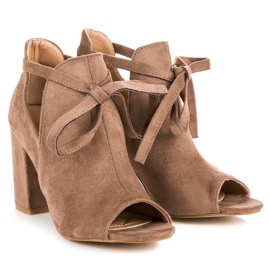 Sandales vinceza en daim à lacets brun 5