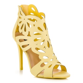 Sandales élégantes avec dessus vices jaune 3