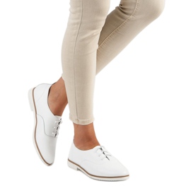 Chaussures en cuir blanc MAZARO 1