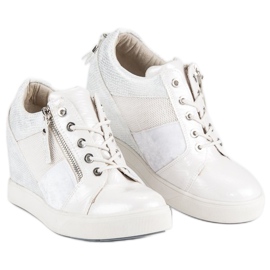 Kylie Baskets compensées à la mode blanche 4