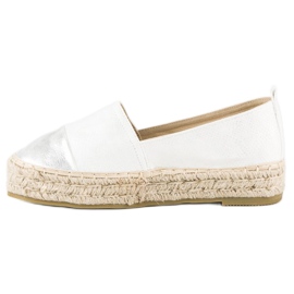 Espadrilles à enfiler sur la plateforme blanche 1